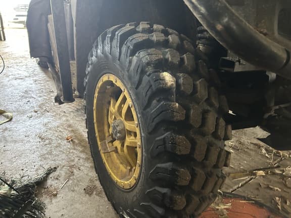 Image of John Deere XUV 835M equipment image 3