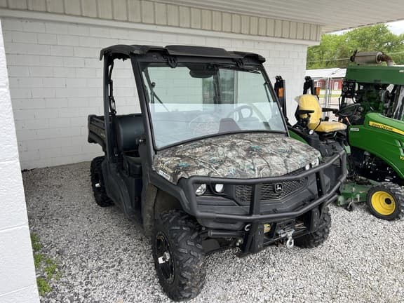 Image of John Deere XUV 835M equipment image 2
