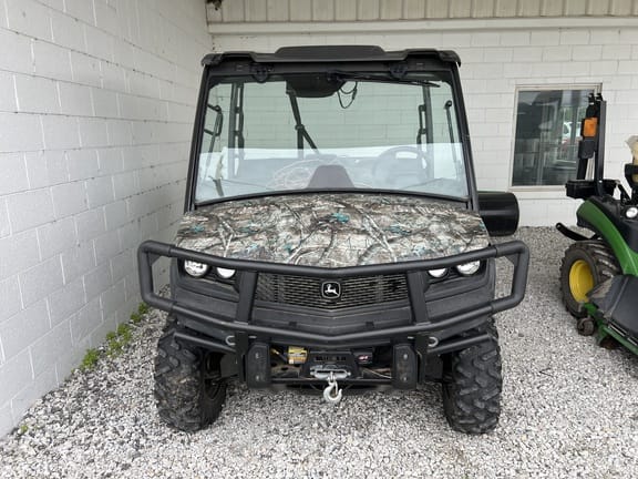 2021 John Deere XUV 835M Equipment Image0