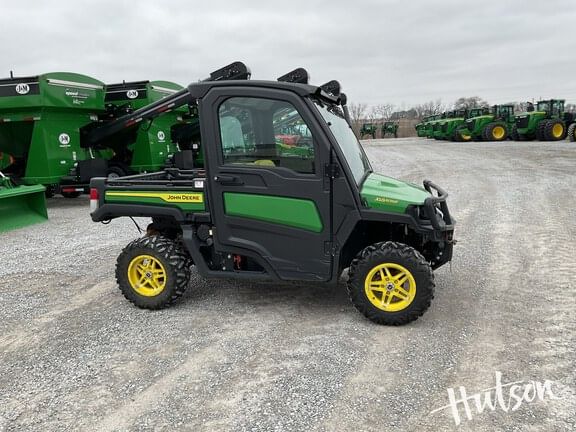 2021 John Deere XUV 835M Equipment Image0