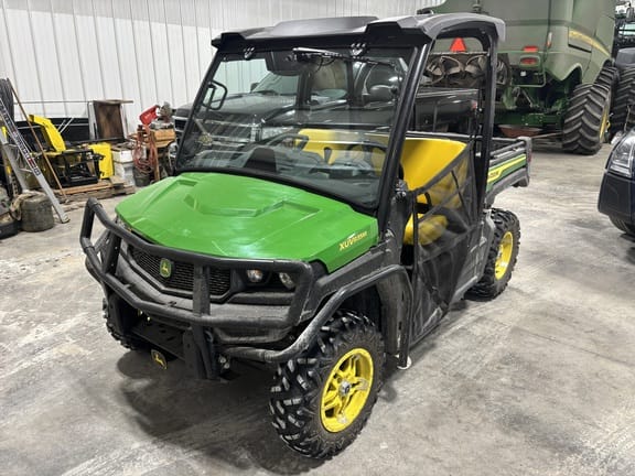 2021 John Deere XUV 835M Equipment Image0