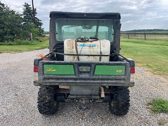 Image of John Deere XUV 835M equipment image 4