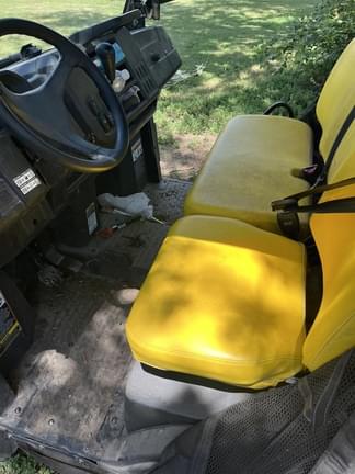 Image of John Deere XUV 835M equipment image 4