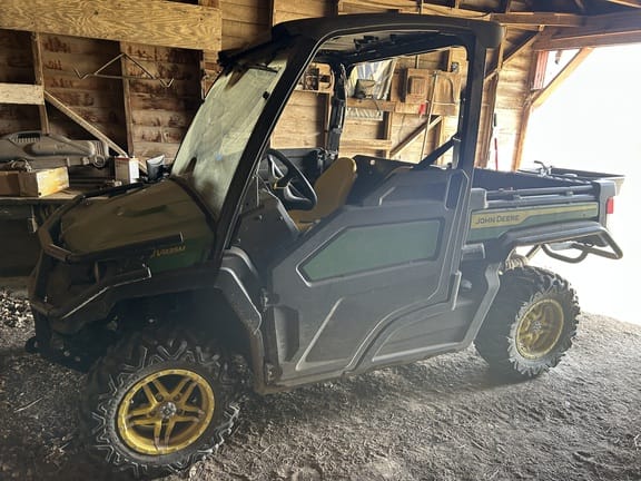 2022 John Deere XUV 835M Equipment Image0
