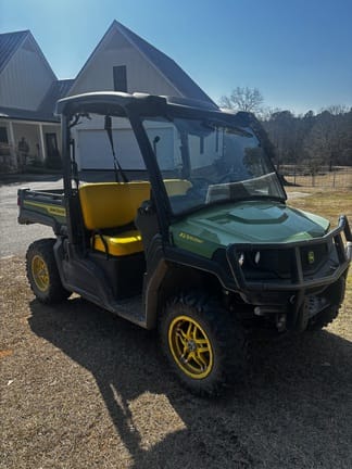 2021 John Deere XUV 835M Equipment Image0