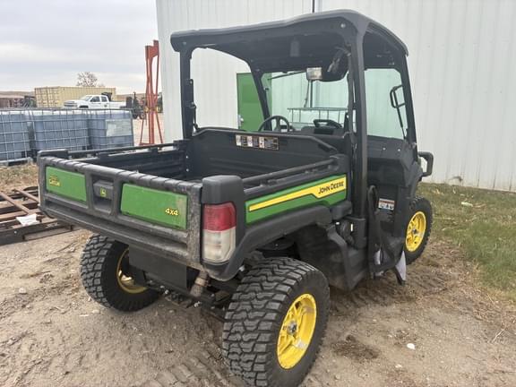 Image of John Deere XUV 835M equipment image 2