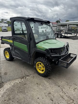 2021 John Deere XUV 835M Equipment Image0