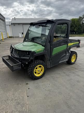Image of John Deere XUV 835M equipment image 1