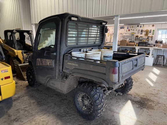 Image of John Deere XUV 835M equipment image 3