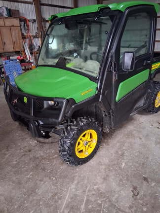 2021 John Deere XUV 835R Equipment Image0