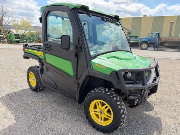 Image of John Deere XUV 835R equipment image 3