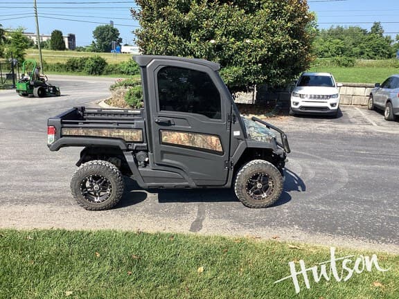 Image of John Deere XUV 835R equipment image 2