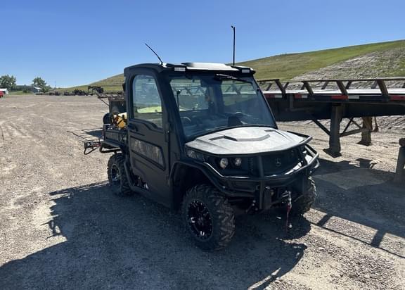 Image of John Deere XUV 835R Image 0