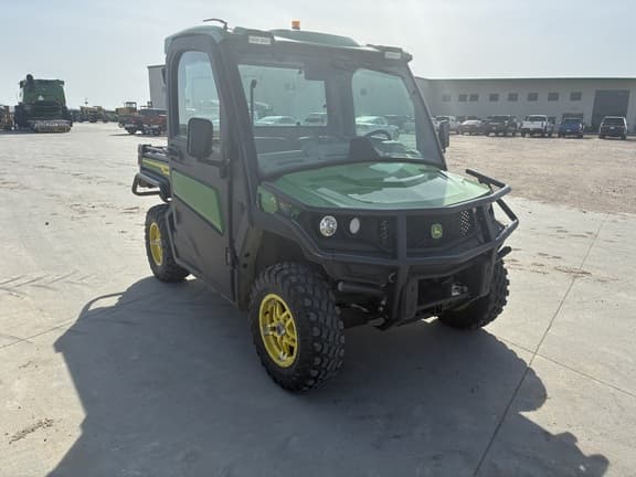 Image of John Deere XUV 835R equipment image 2