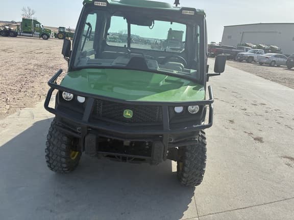Image of John Deere XUV 835R equipment image 1