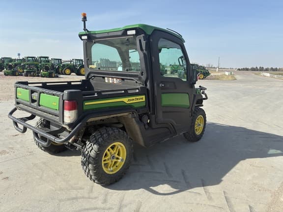 Image of John Deere XUV 835R equipment image 4