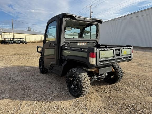 Image of John Deere XUV 835R equipment image 2