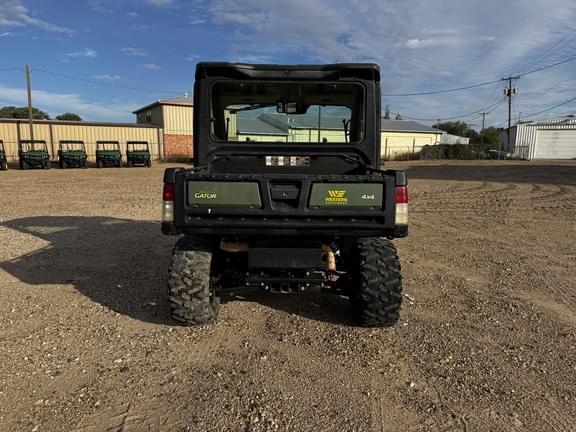 Image of John Deere XUV 835R equipment image 3