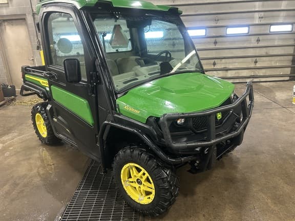 Image of John Deere XUV 835R equipment image 3