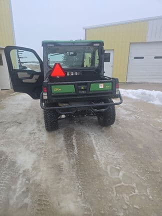 Image of John Deere XUV 835R equipment image 3