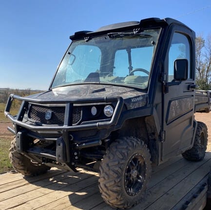 2021 John Deere XUV 835R Equipment Image0