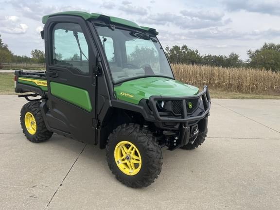 Image of John Deere XUV 835R equipment image 1