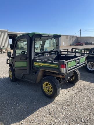 Image of John Deere XUV 835R equipment image 2
