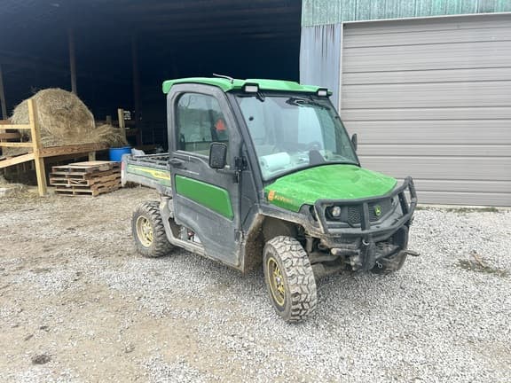 Image of John Deere XUV 835R Primary image