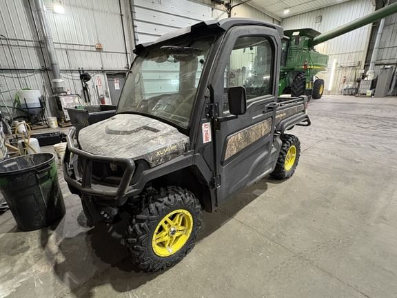 2021 John Deere XUV 835R Equipment Image0