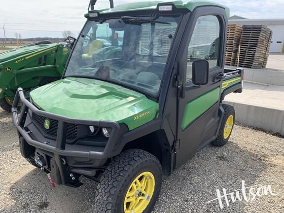 Image of John Deere XUV 835R equipment image 1