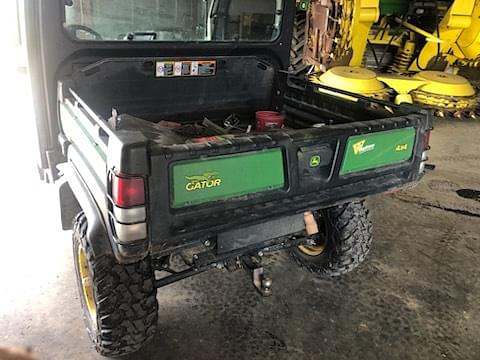 Image of John Deere XUV 835R equipment image 3