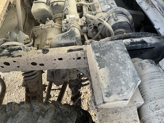 Image of John Deere XUV 835R equipment image 4