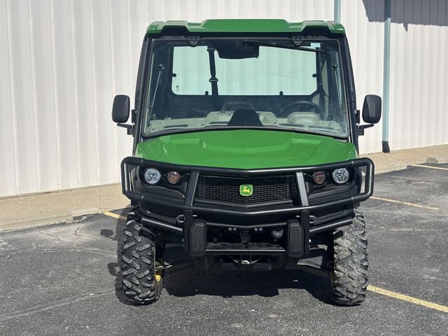 Image of John Deere XUV 835R equipment image 1