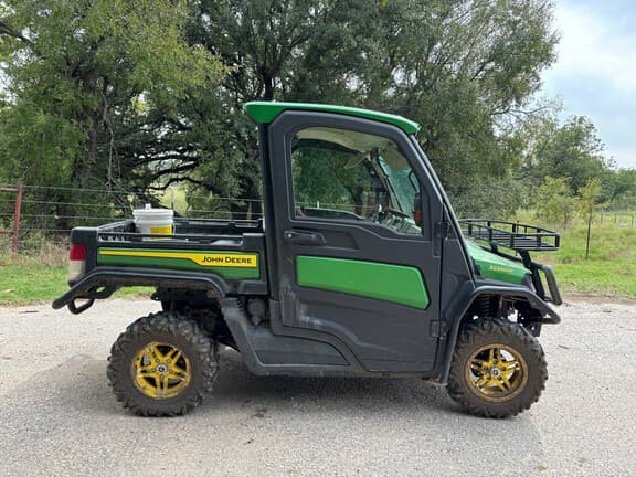 Image of John Deere XUV 865R equipment image 2