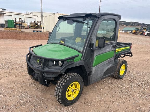 Image of John Deere XUV 835M Primary image