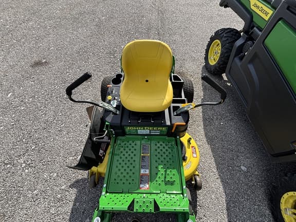 Image of John Deere Z335E equipment image 3