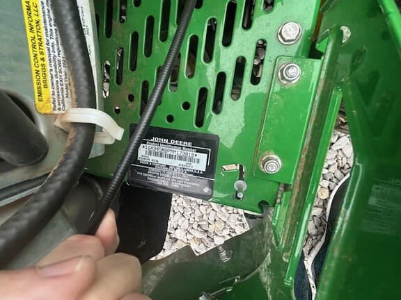 Image of John Deere Z345R equipment image 4