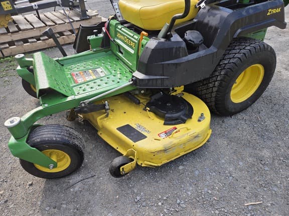 Image of John Deere Z515E equipment image 1