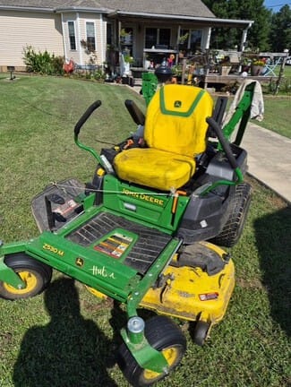 2021 John Deere Z530M Equipment Image0