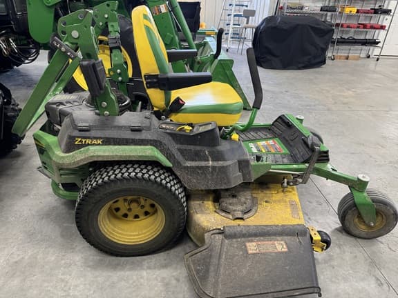 Image of John Deere Z545R equipment image 1