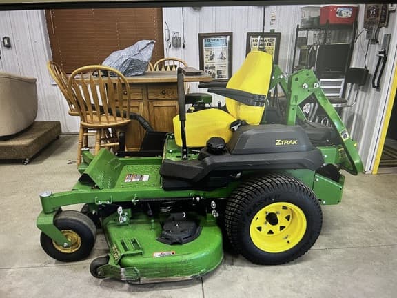 Image of John Deere Z720E Primary image