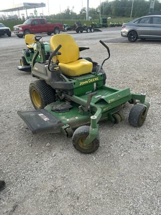 Image of John Deere Z735E equipment image 1