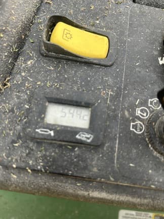 Image of John Deere Z735E equipment image 4