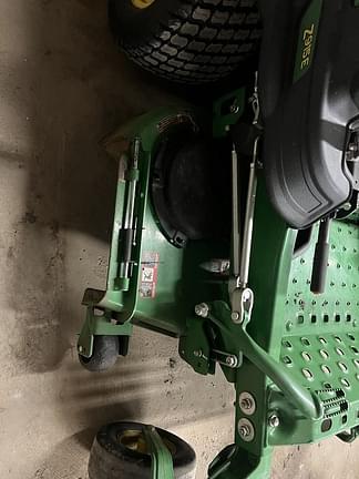 Image of John Deere Z915E equipment image 4