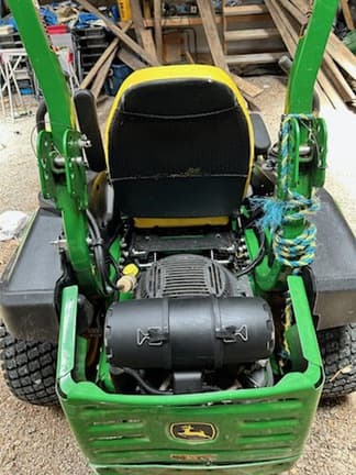 Image of John Deere Z915E equipment image 1