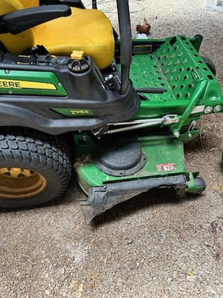 Image of John Deere Z915E equipment image 2