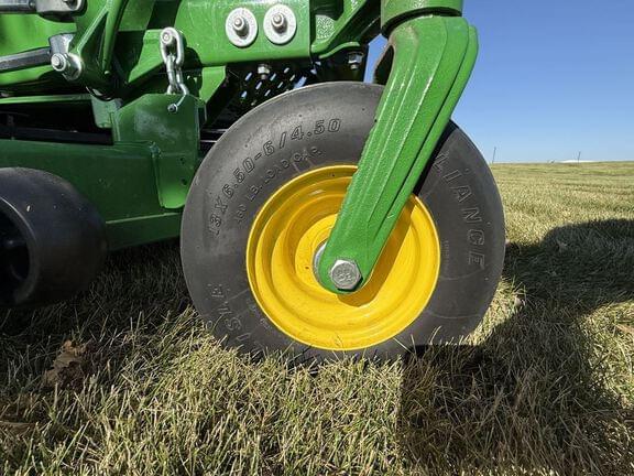 Image of John Deere Z930M equipment image 4