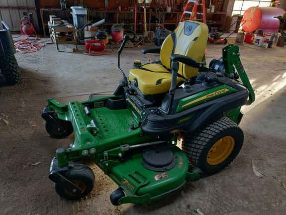 Image of John Deere Z930R equipment image 1