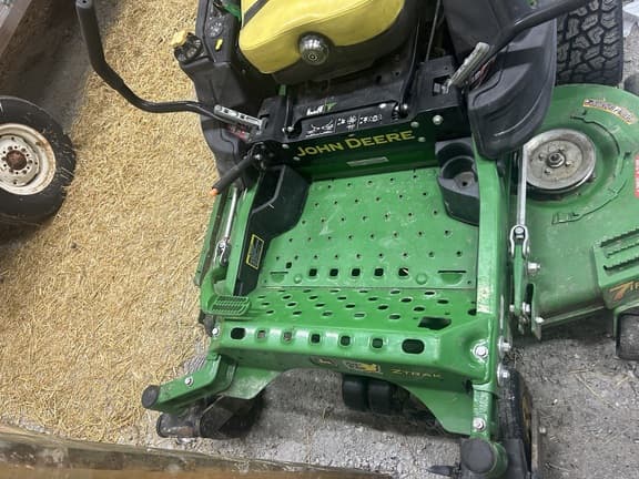 Image of John Deere Z960M equipment image 2