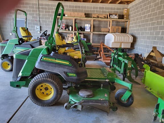 Image of John Deere Z997R equipment image 2